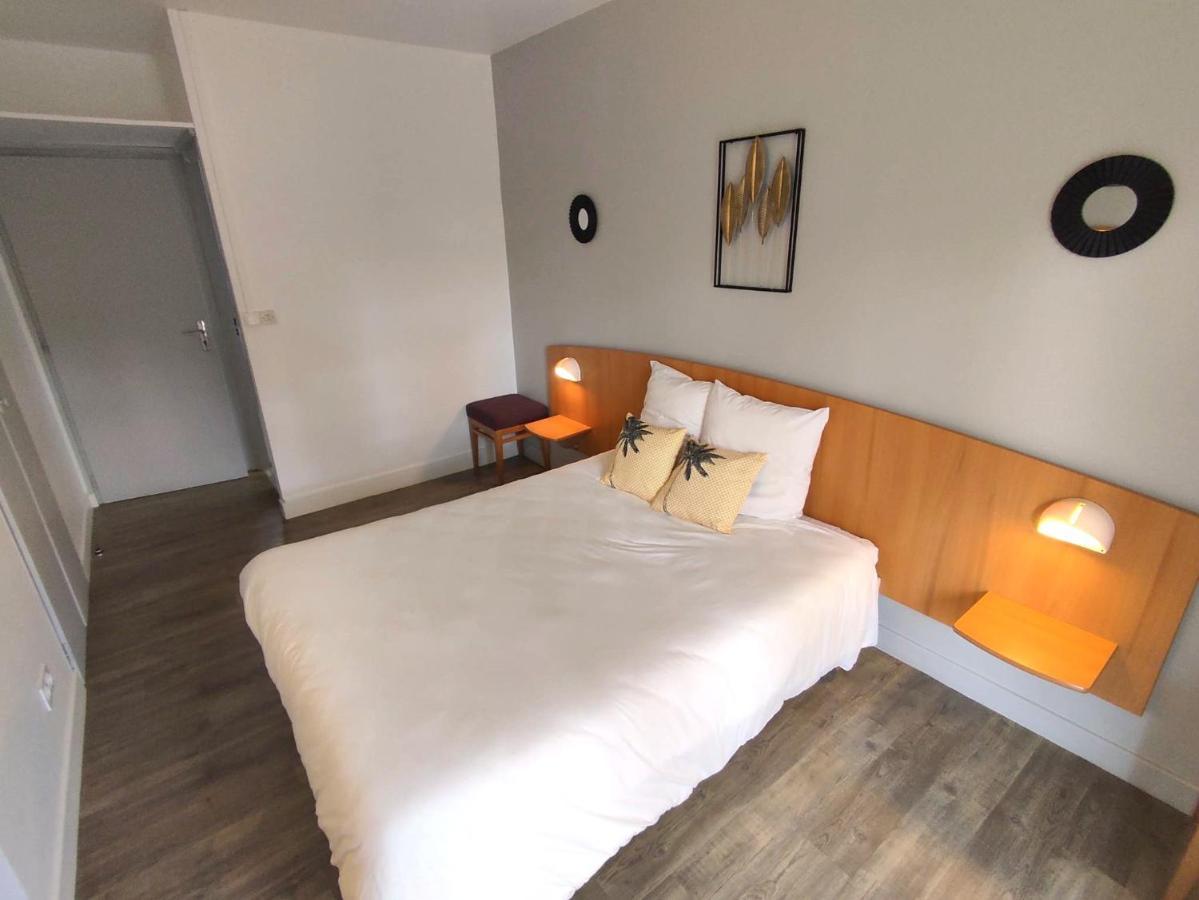 Kamea Club La Gironie Hotel Turenne Buitenkant foto